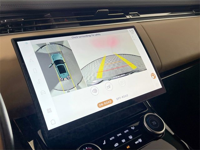 Used 2023 Land Rover Range Rover Sport SE Dynamic image 14