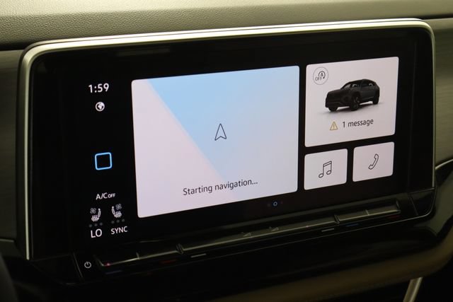 Used 2025 Volkswagen Atlas Cross Sport SE FWD image 22