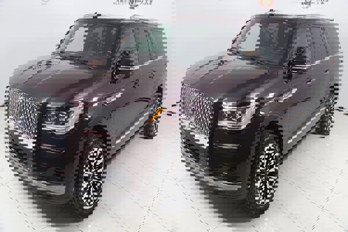 Used 2024 Lincoln Navigator L Reserve image 24
