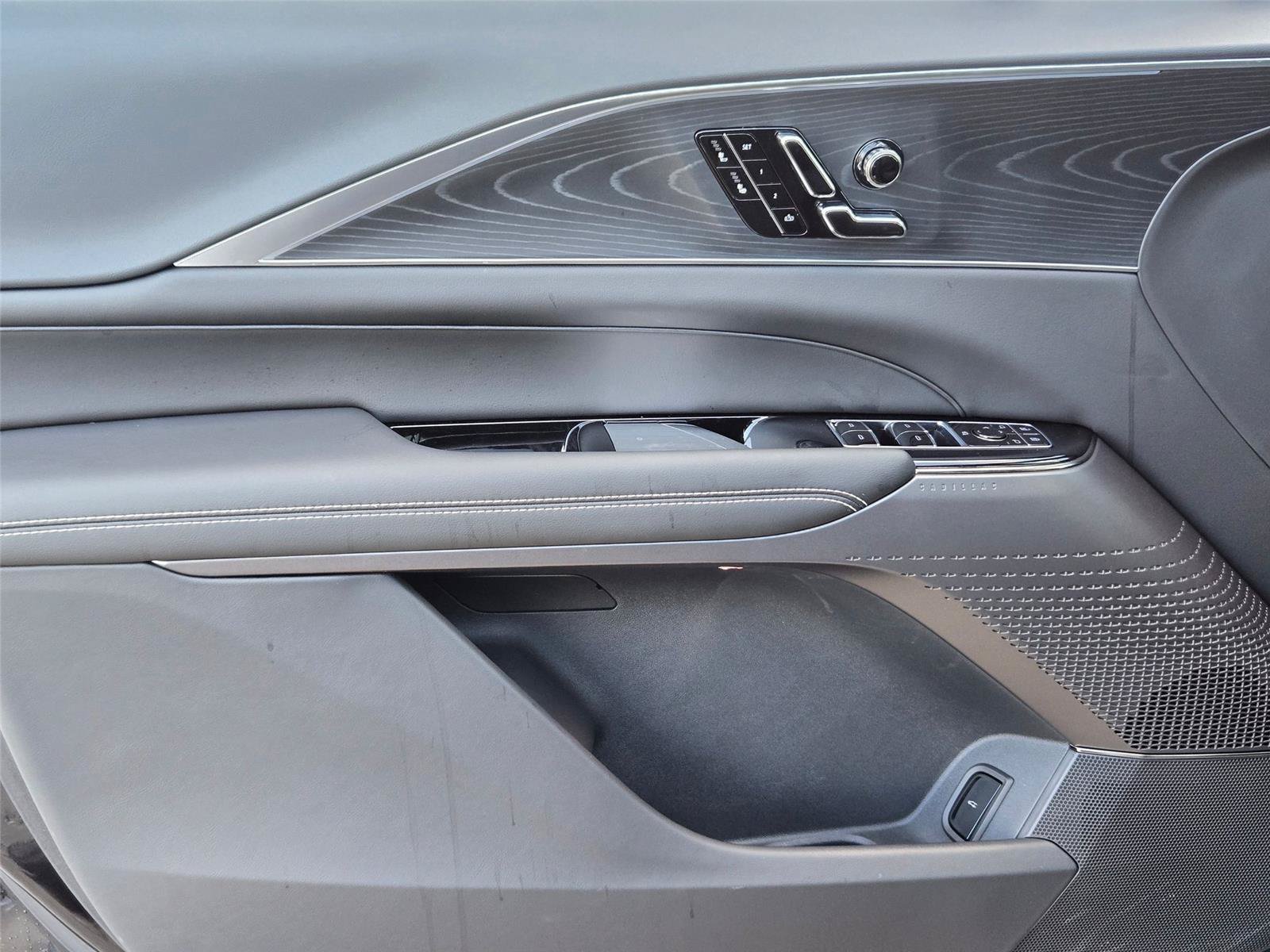 New 2026 Cadillac Lyriq Sport AWD/4WD image 25
