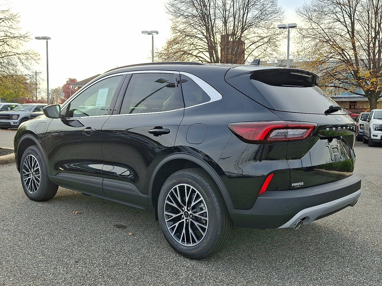 New 2026 Ford Escape SE FWD image 12