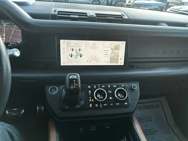 Used 2020 Land Rover Defender 110 X image 22