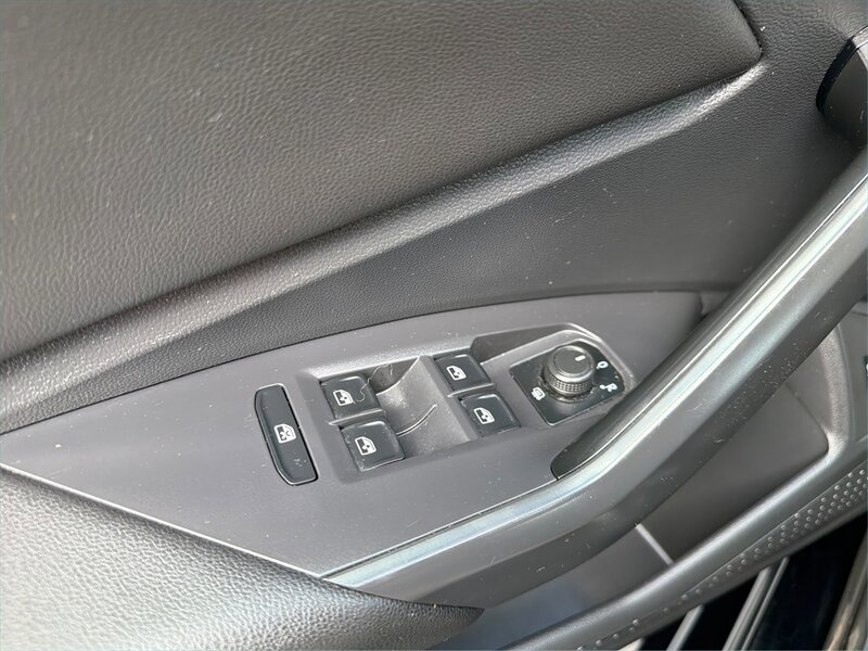 Used 2019 Volkswagen Jetta SE FWD image 28