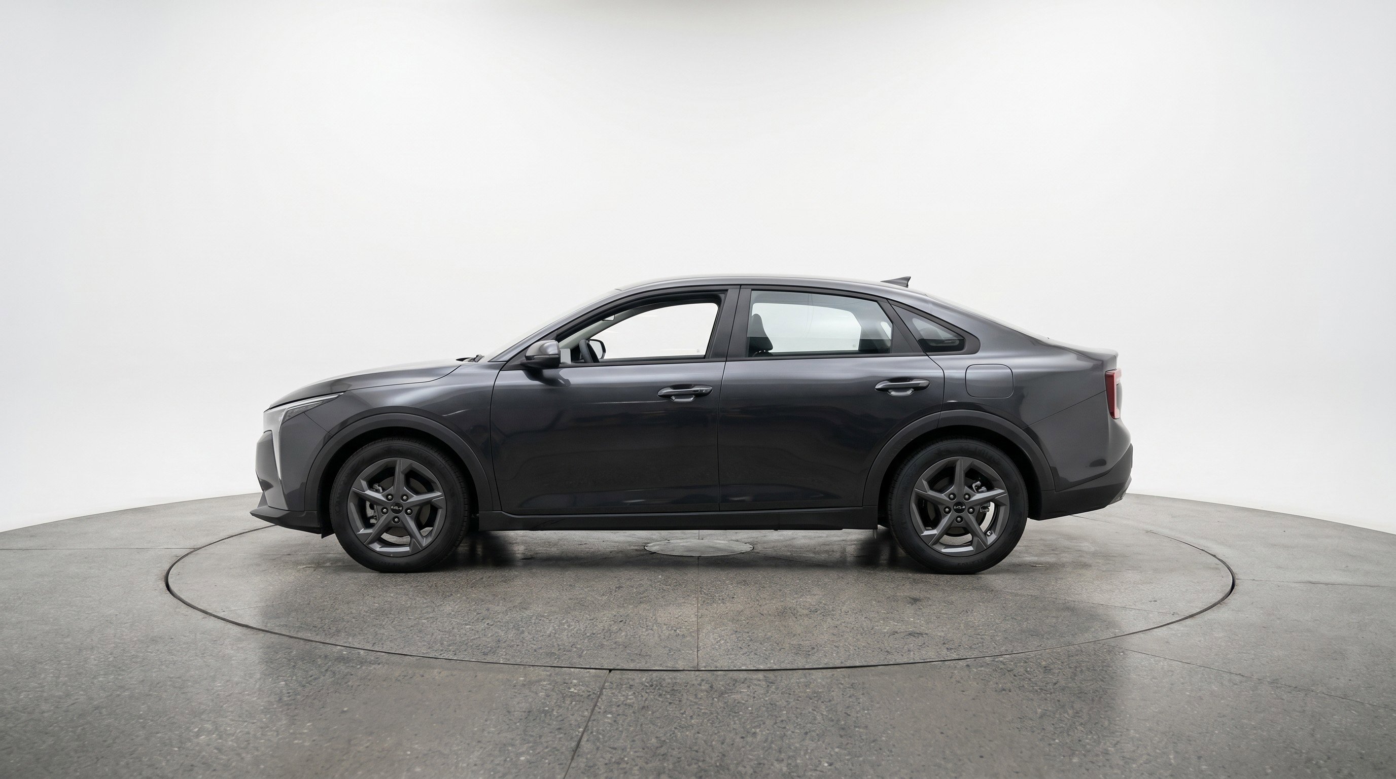 Used 2025 Kia K4 LXS FWD image 5