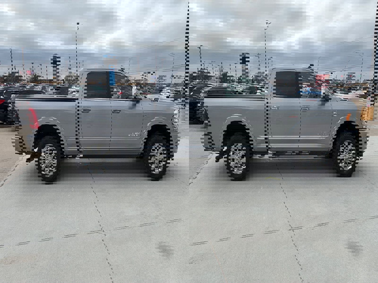 Used 2022 RAM 2500 Limited image 8