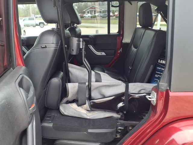 Used 2013 Jeep Wrangler Unlimited Sahara w/ Mopar Chrome Edition Group image 14