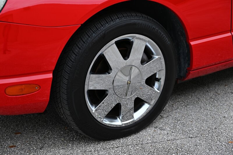 Used 2002 Ford Thunderbird RWD image 9