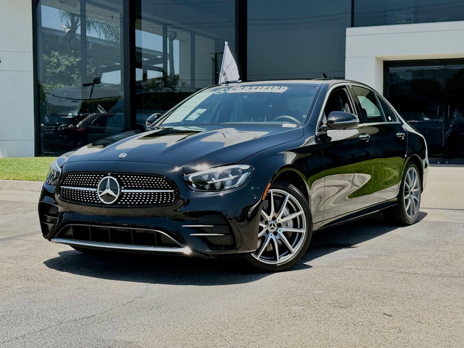 Used 2023 Mercedes-Benz E 450 4MATIC Sedan image 2