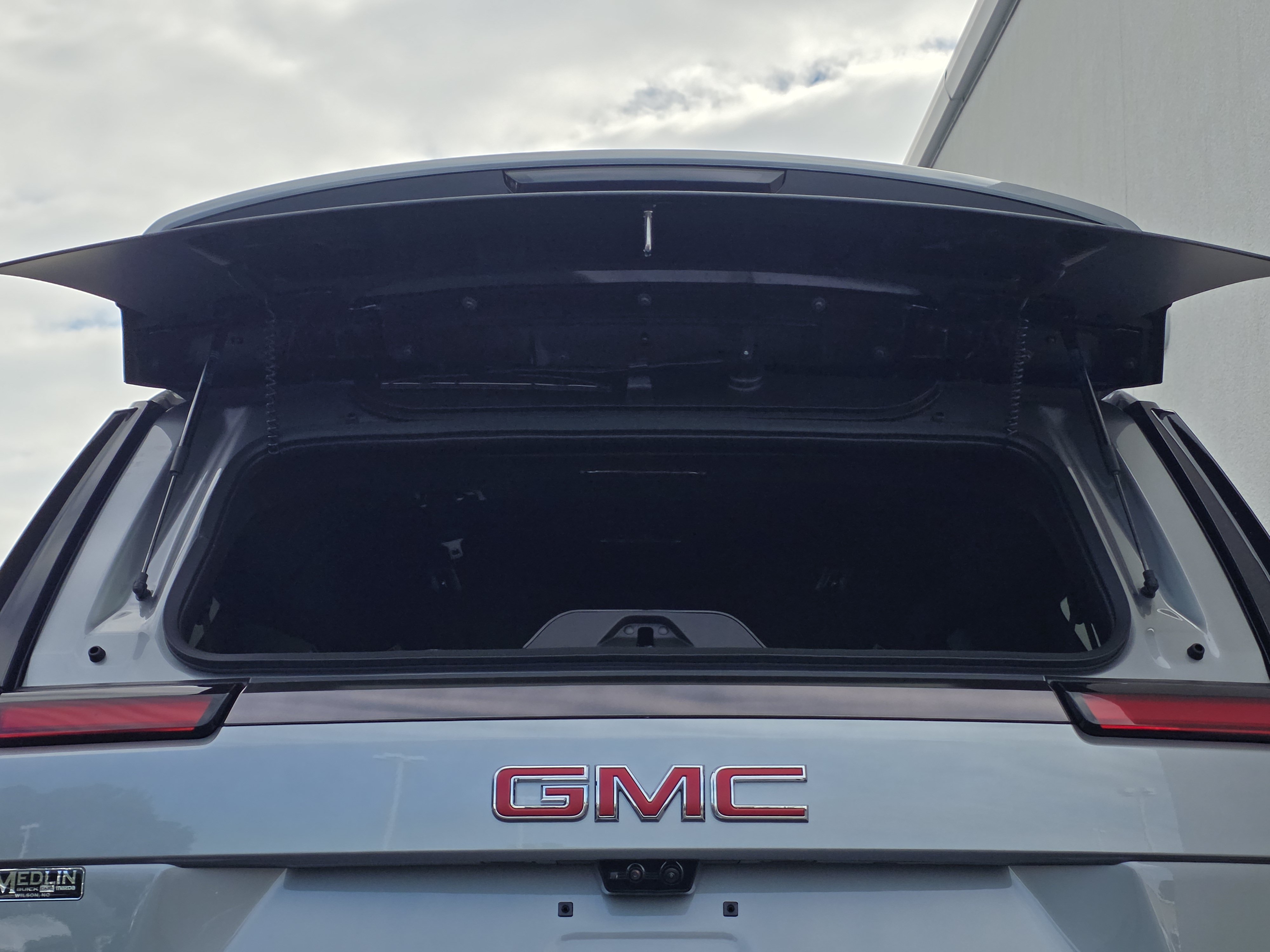 New 2026 GMC Yukon XL AT4 Ultimate w/ LPO, Floor Liner Package AWD/4WD image 47