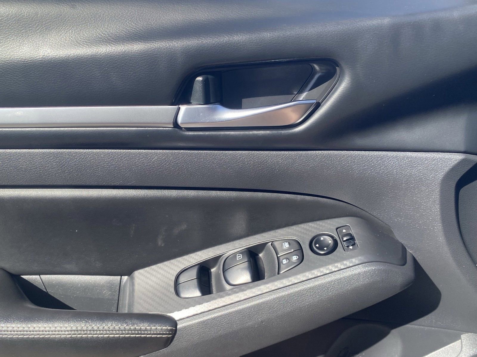 Certified 2022 Nissan Altima 2.5 SV image 3