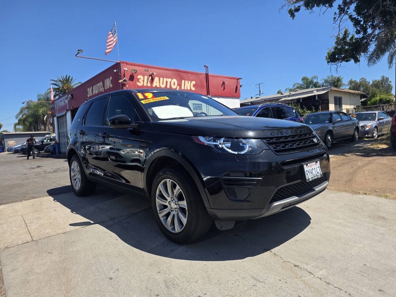 Used 2019 Land Rover Discovery Sport SE AWD/4WD image 2