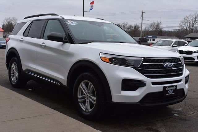 Used 2023 Ford Explorer XLT image 7