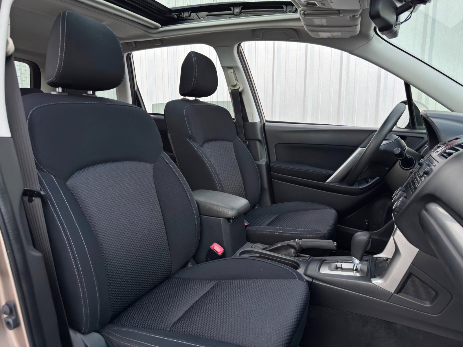 Used 2015 Subaru Forester 2.5i Premium w/ All-Weather Package image 32