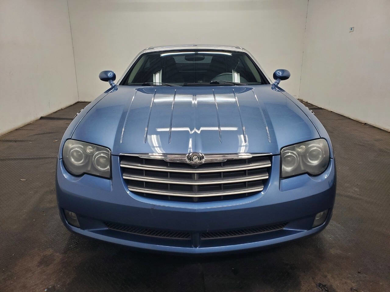 Used 2005 Chrysler Crossfire Limited image 2