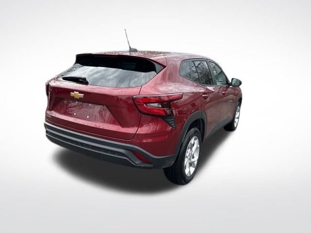 Used 2024 Chevrolet Trax LS w/ LS Convenience Package FWD image 6