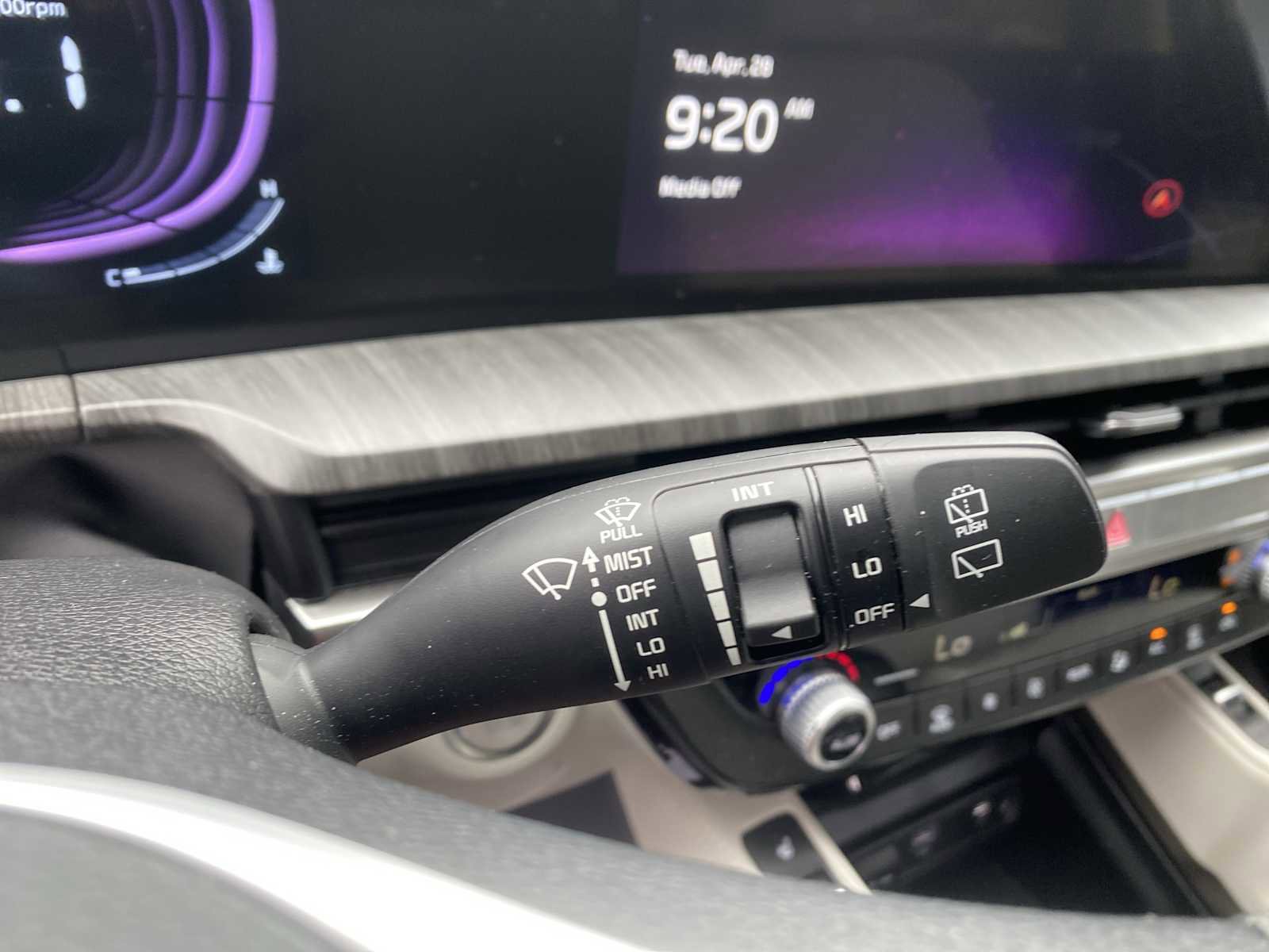 Used 2025 Kia Telluride EX w/ EX Captain's Chair Package FWD image 22