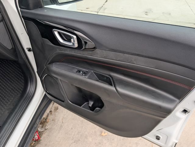 Used 2025 Jeep Compass Trailhawk AWD/4WD image 33