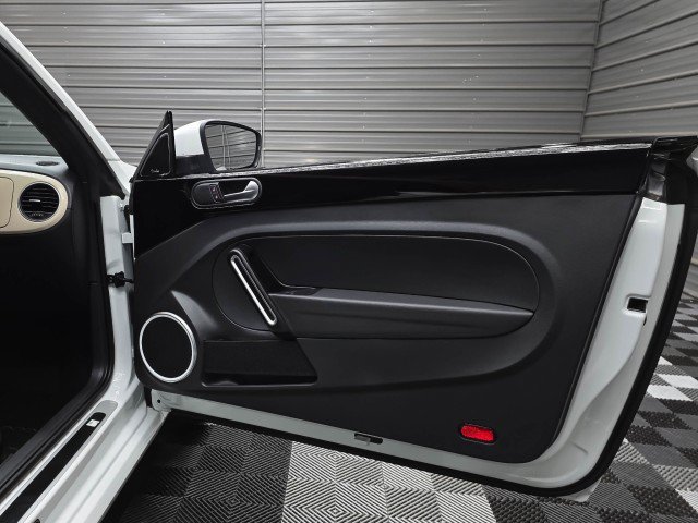 Used 2019 Volkswagen Beetle 2.0T Final Edition SEL FWD image 32