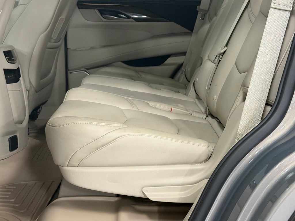 Used 2019 Cadillac Escalade Premium Luxury image 24