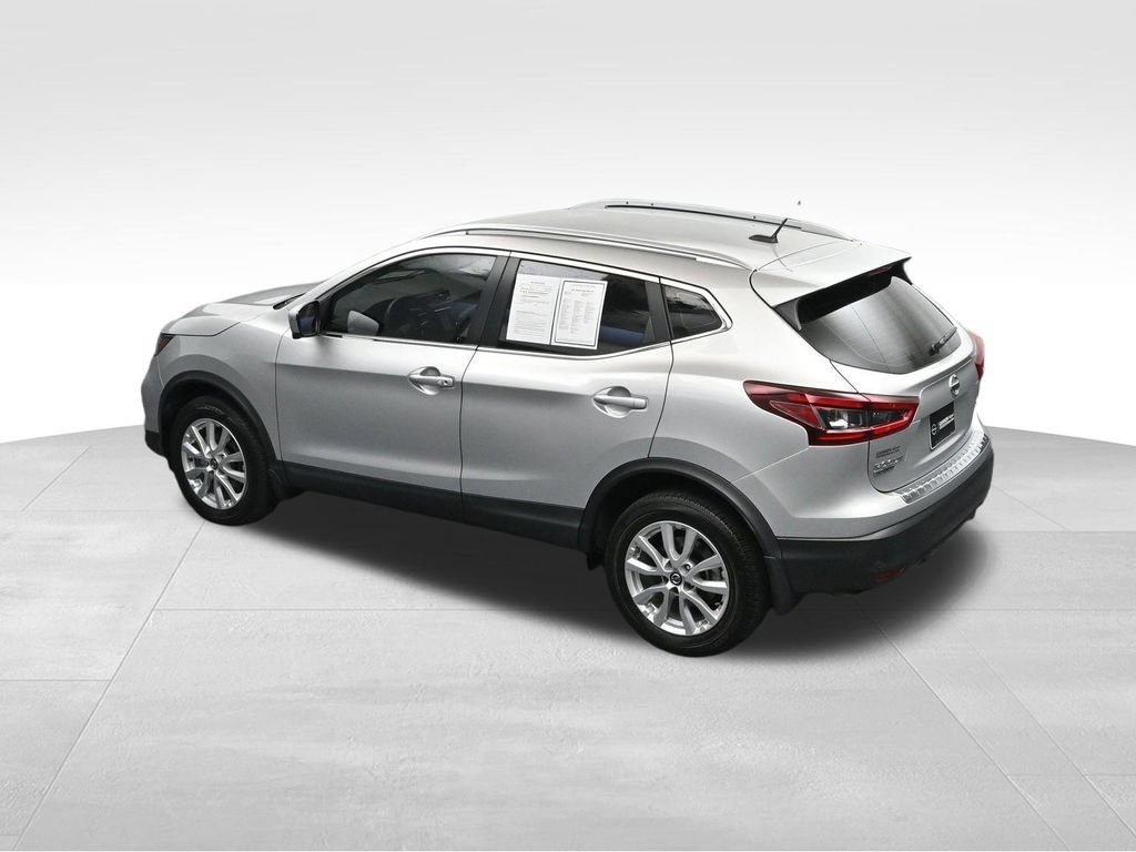 Used 2022 Nissan Rogue Sport SV w/ Technology Package FWD image 32