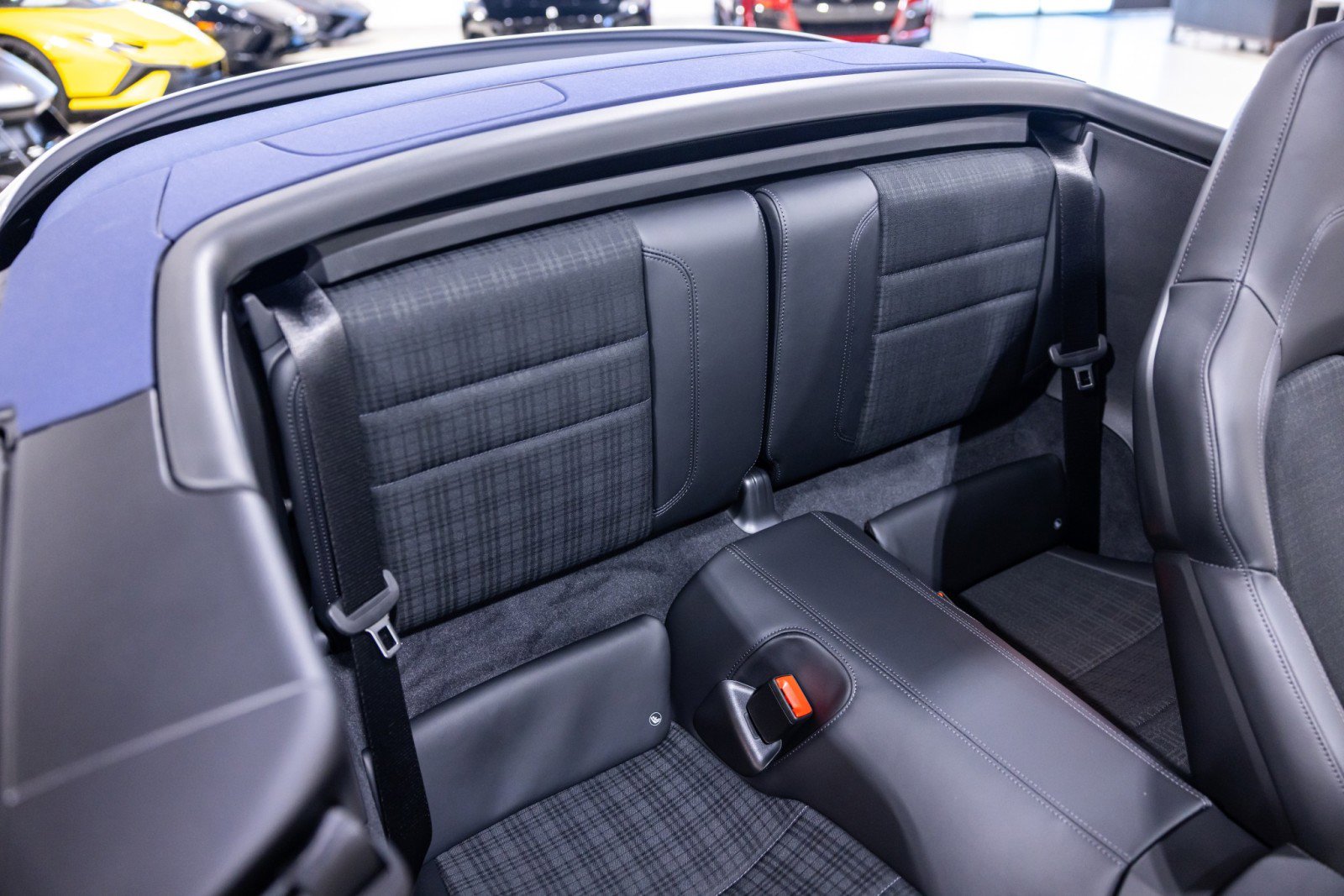 Used 2026 Porsche 911 Carrera T RWD image 33
