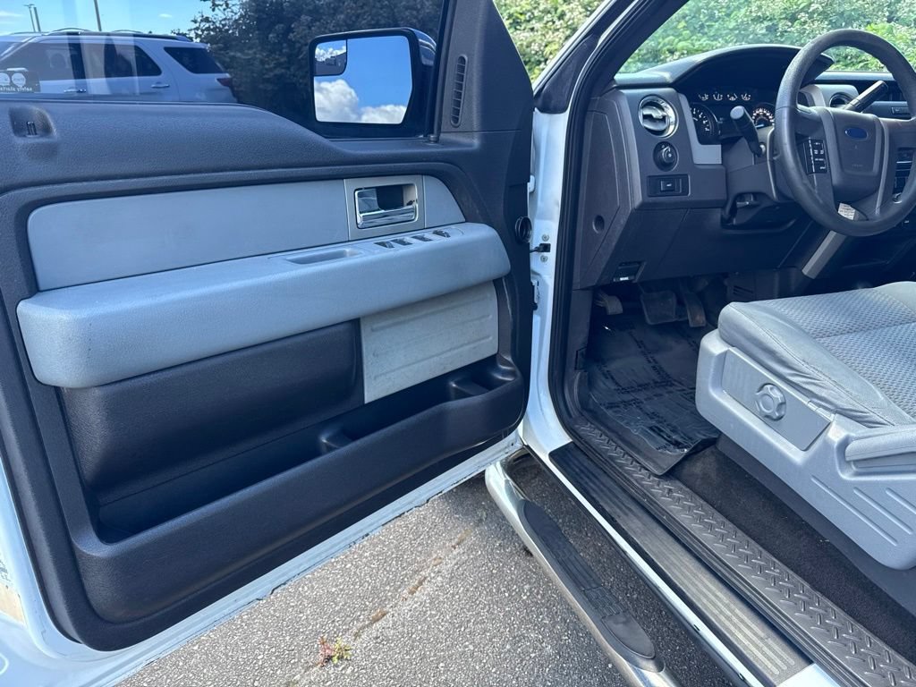 Used 2011 Ford F150 XLT AWD/4WD image 28