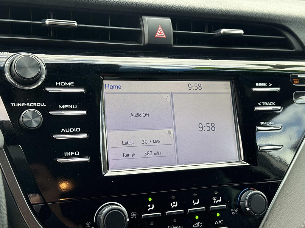 Used 2018 Toyota Camry LE FWD image 6