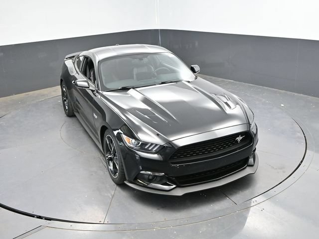 Used 2016 Ford Mustang GT Premium w/ Equipment Group 401A RWD image 36