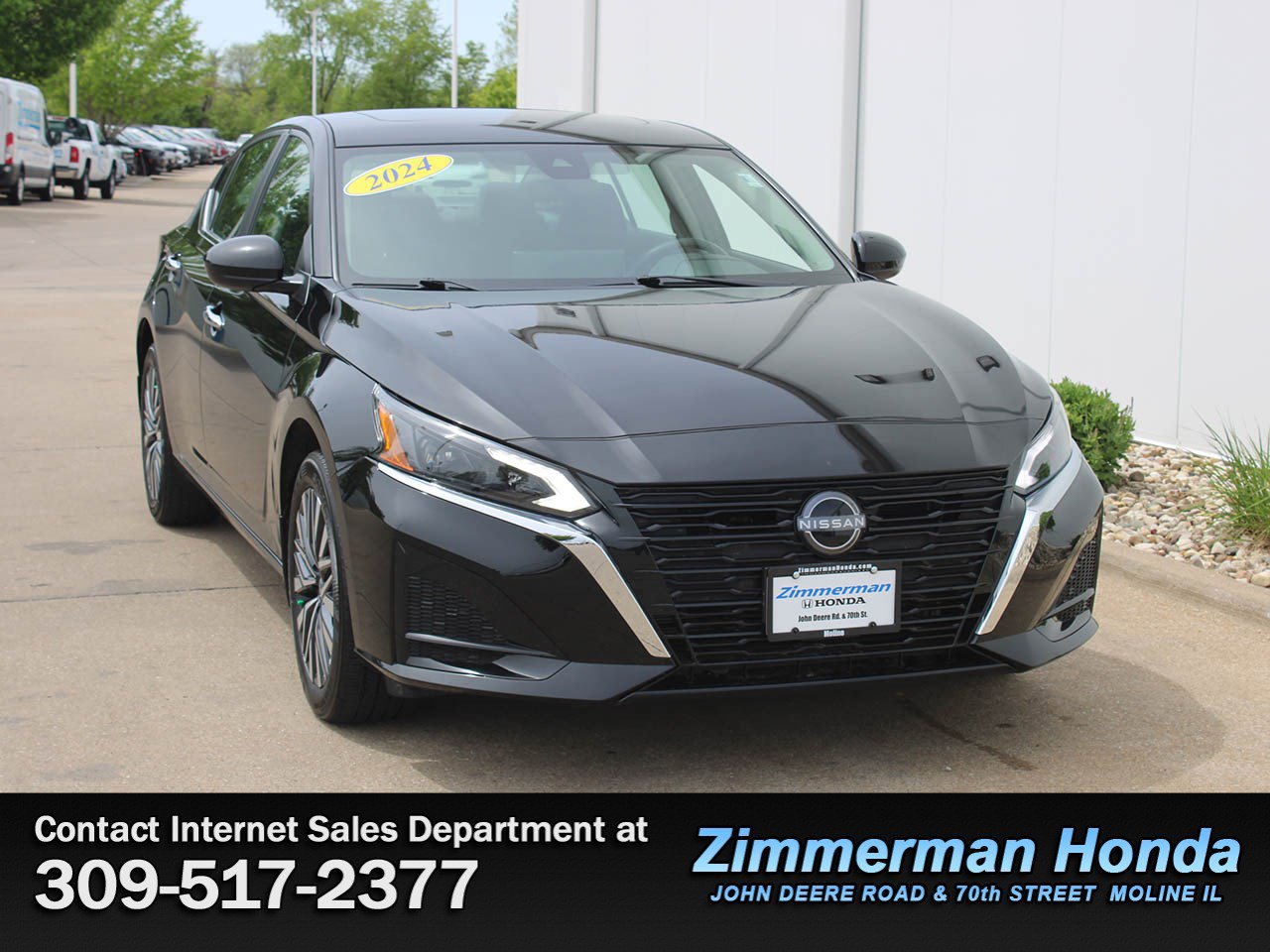 Used 2024 Nissan Altima 2.5 SV w/ SV Premium Package AWD/4WD image 3