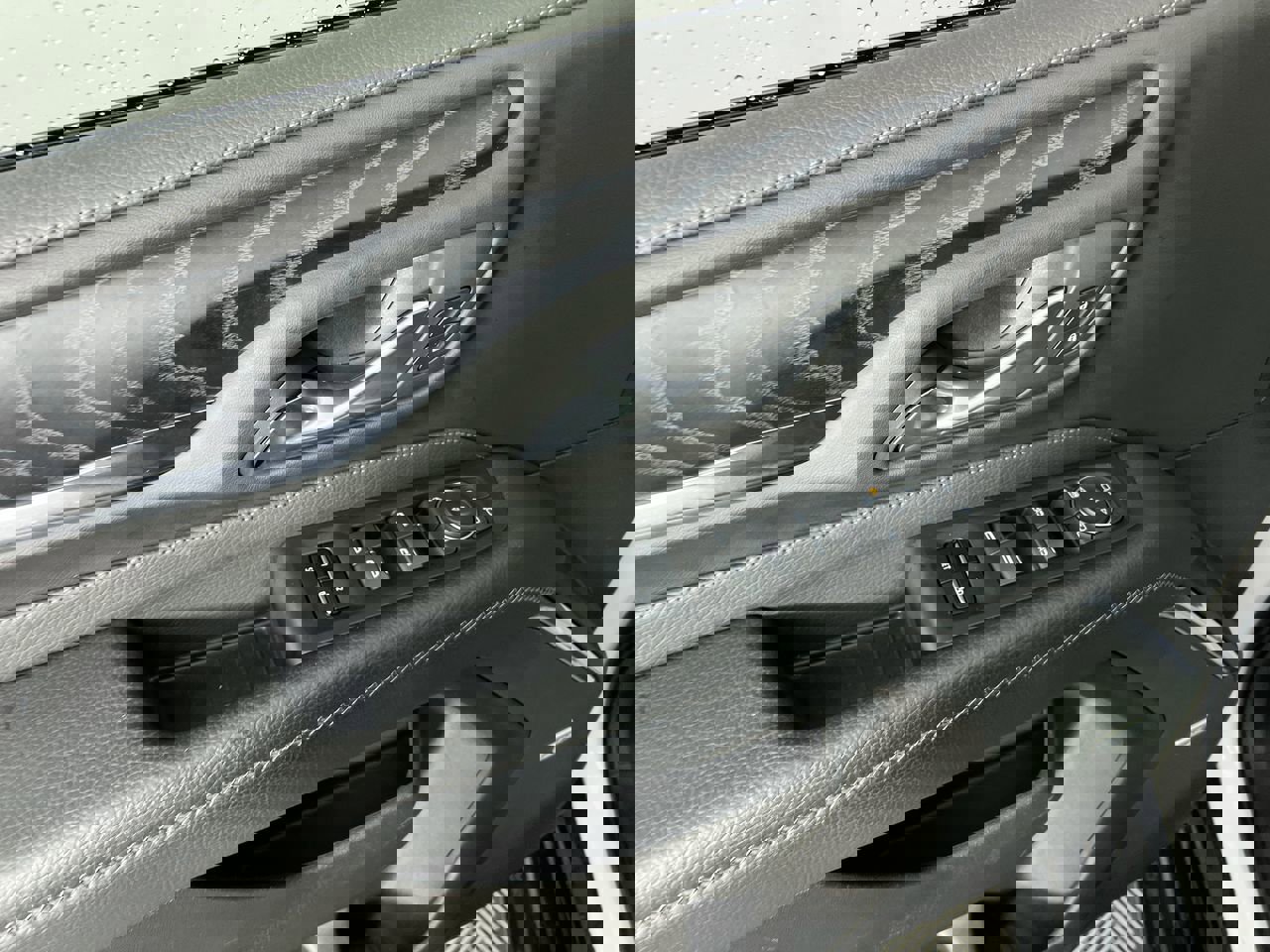 Used 2022 GMC Yukon XL Denali image 14