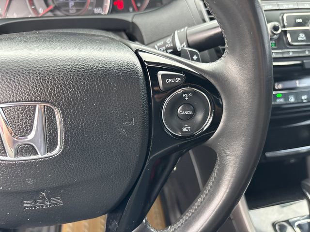 Used 2017 Honda Accord Sport image 18