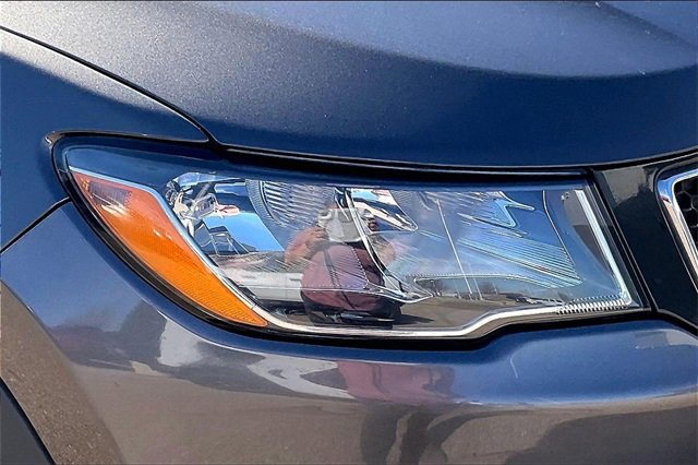 Used 2019 Jeep Compass Latitude image 27