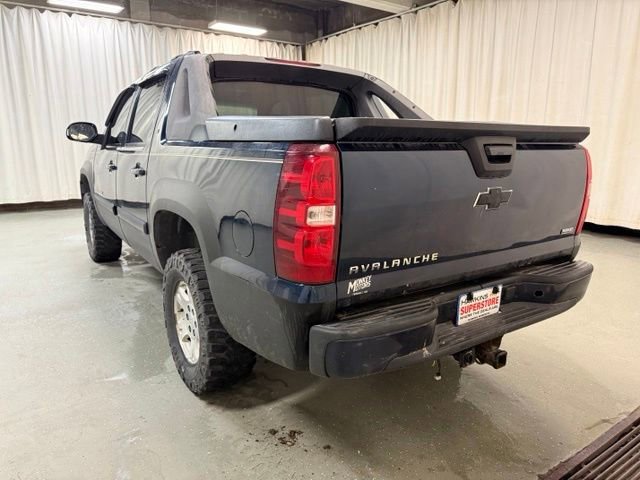 Used 2007 Chevrolet Avalanche LT w/ LT Preferred Equipment Group AWD/4WD image 8