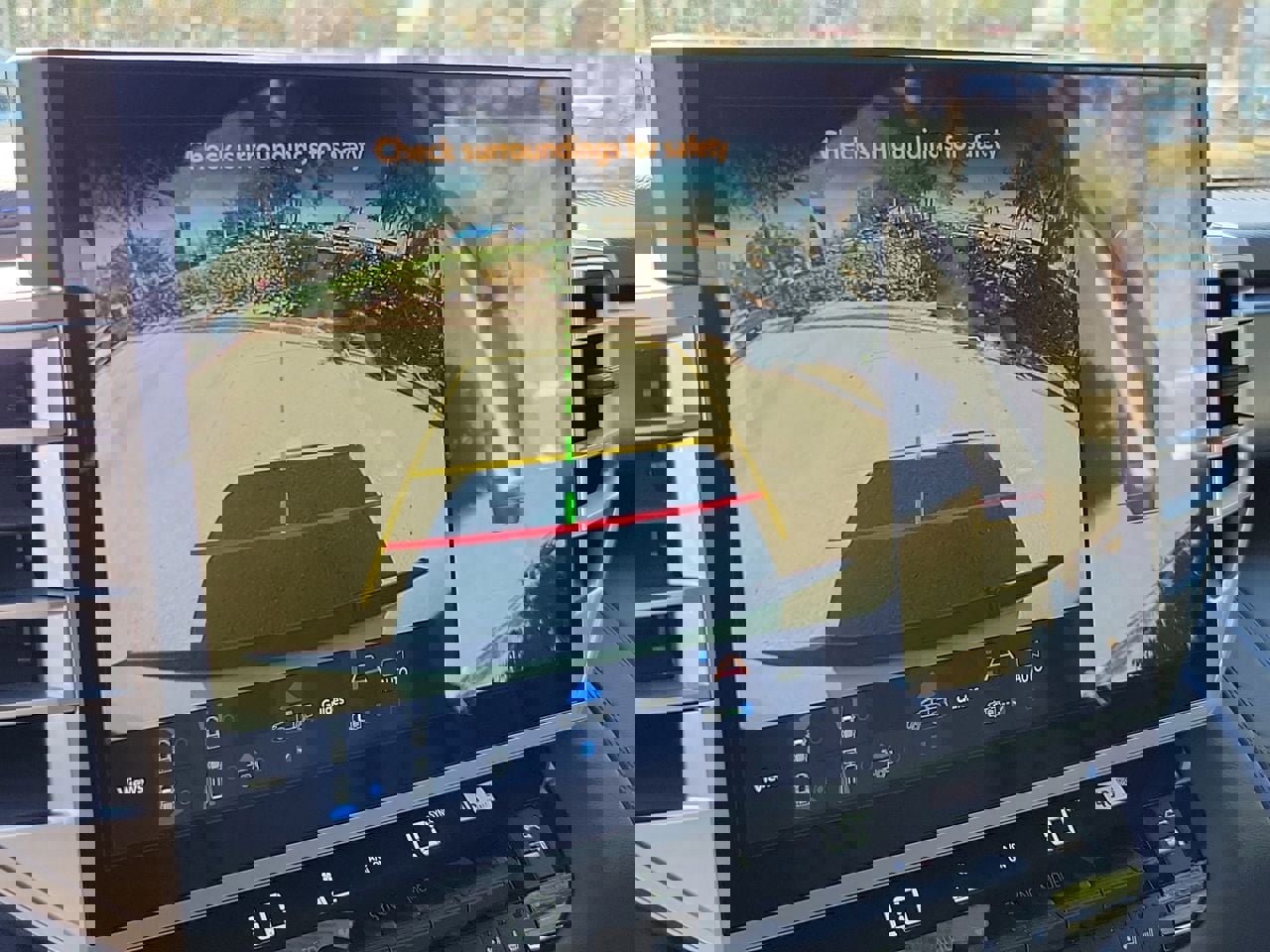 Used 2025 Toyota Tundra Platinum image 25