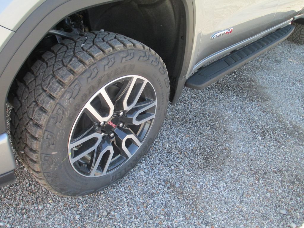 New 2026 GMC Sierra 1500 AT4 w/ AT4 Premium Package AWD/4WD image 14