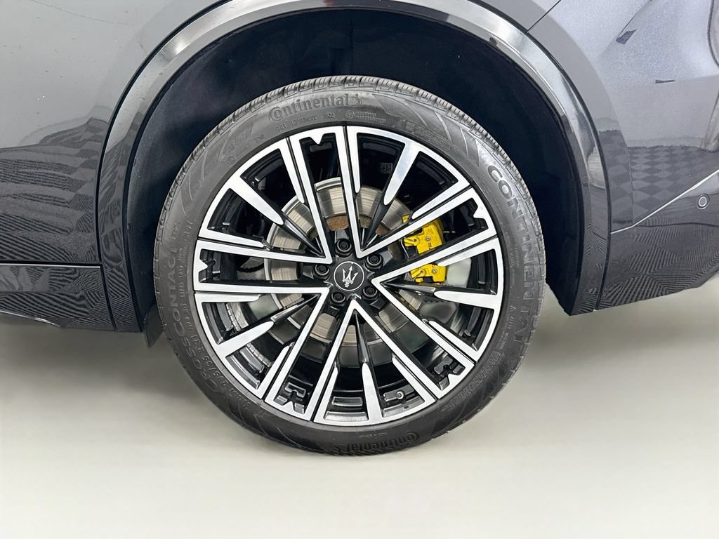 Used 2023 Maserati Grecale Modena AWD/4WD image 30