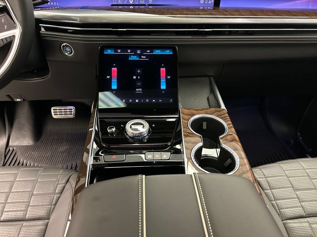 Used 2025 Cadillac Escalade Sport Platinum w/ LPO, Floor Liner Package AWD/4WD image 21
