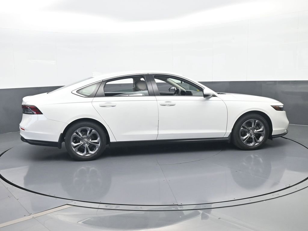 Used 2023 Honda Accord EX image 7