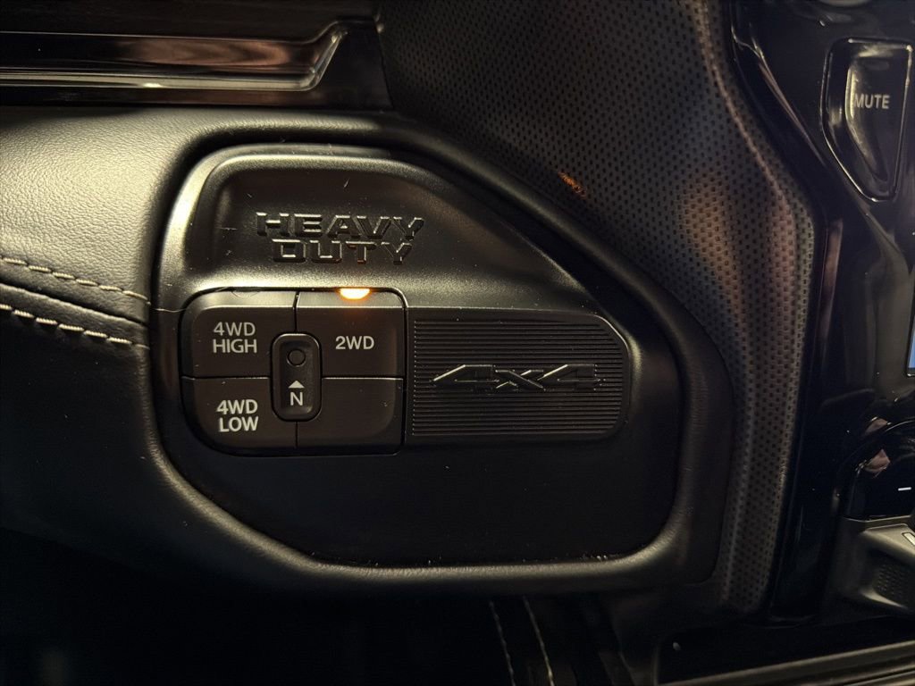 Used 2024 RAM 2500 Limited image 10