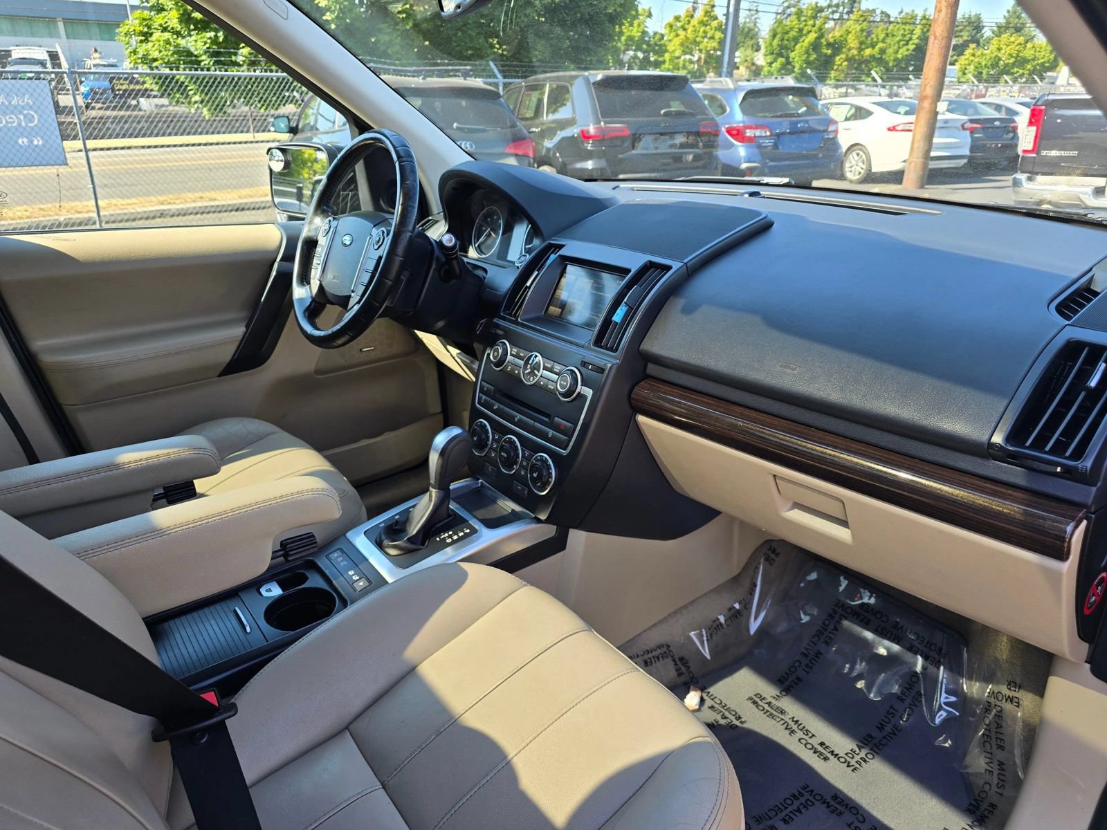 Used 2014 Land Rover LR2 HSE AWD/4WD image 10