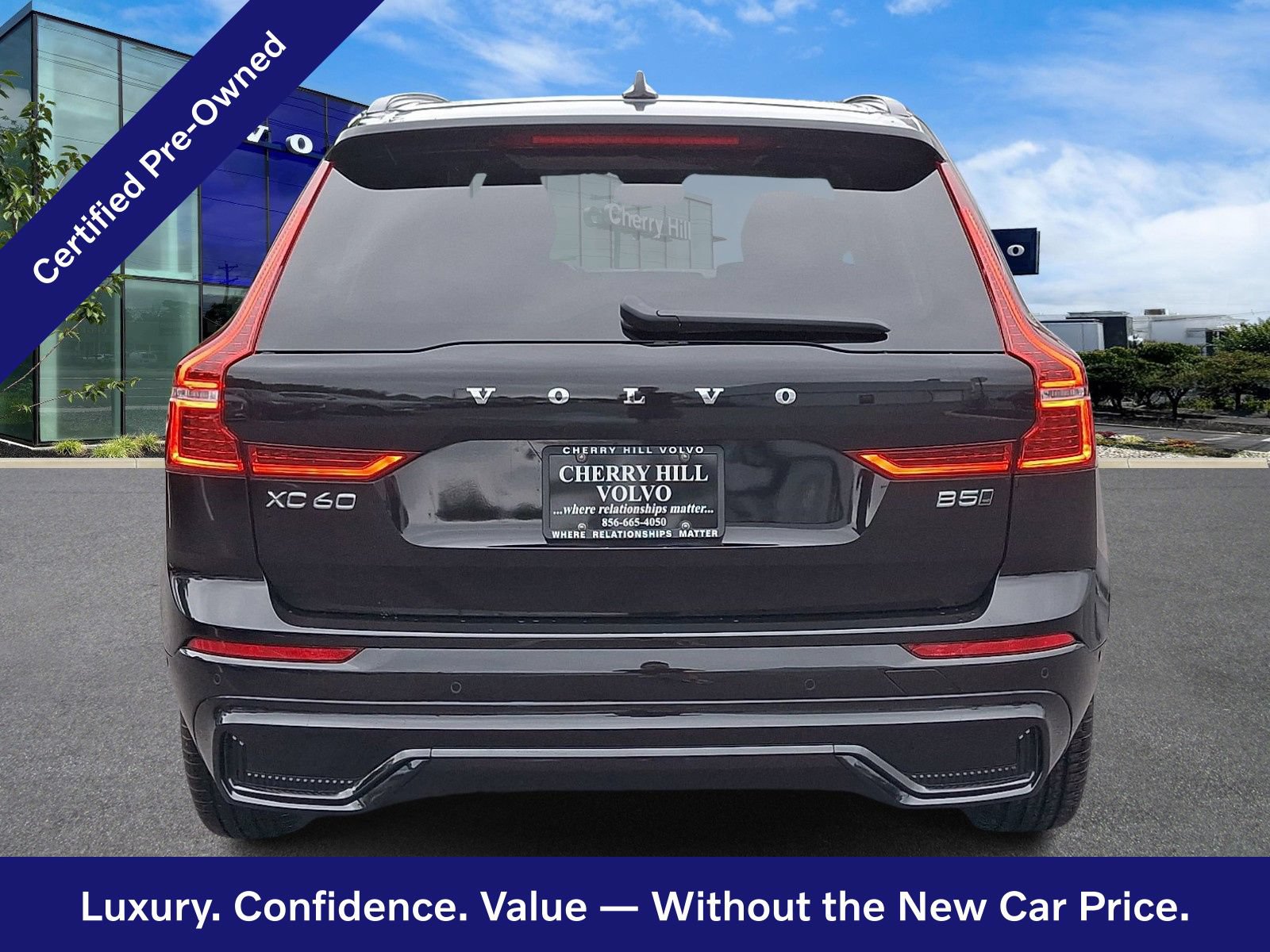 Certified 2025 Volvo XC60 B5 Plus AWD/4WD image 6