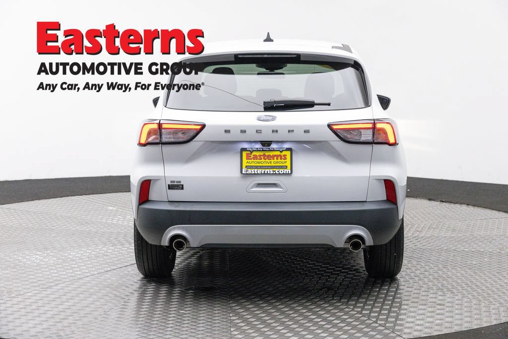 Used 2022 Ford Escape SE FWD image 6