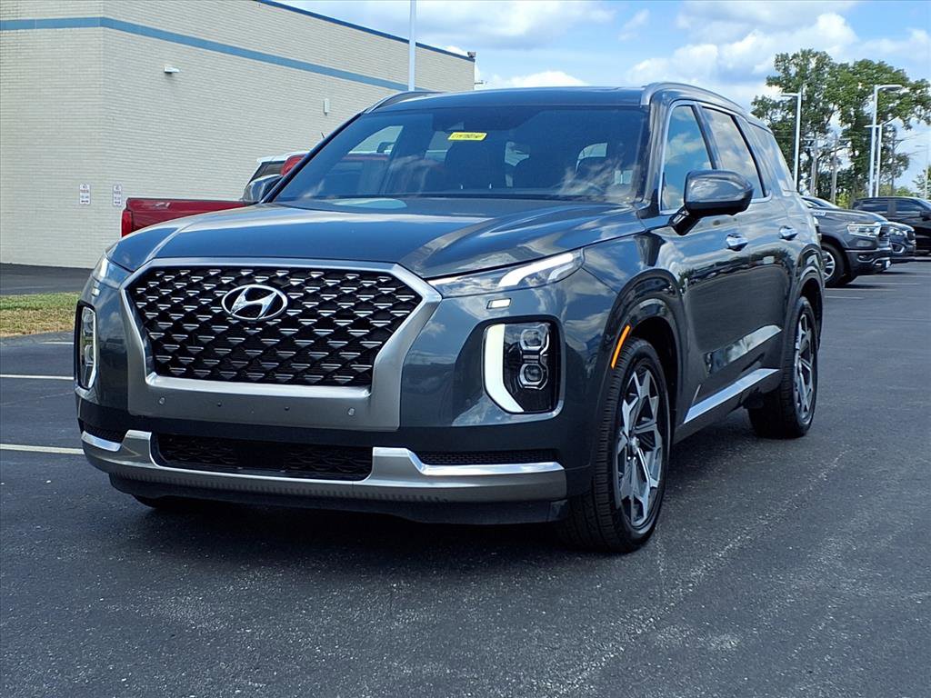 Used 2022 Hyundai Palisade Calligraphy w/ Cargo Package image 2