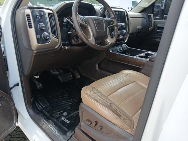 Used 2017 GMC Sierra 2500 Denali w/ Duramax Plus Package AWD/4WD image 56