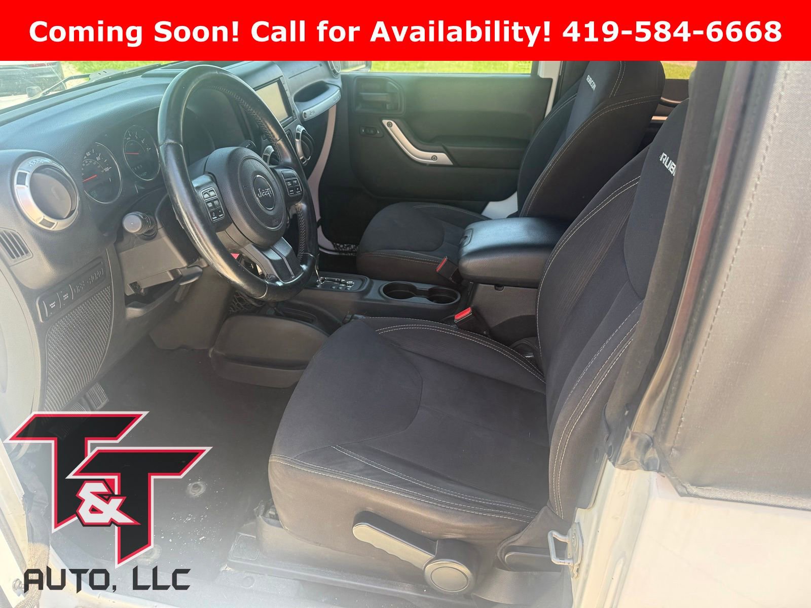 Used 2015 Jeep Wrangler Rubicon w/ Power Convenience Group AWD/4WD image 9