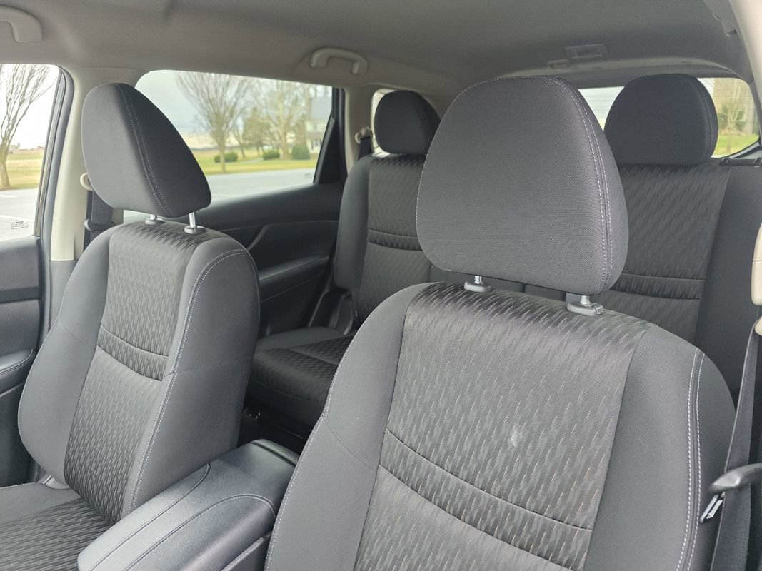 Used 2020 Nissan Rogue SV image 13