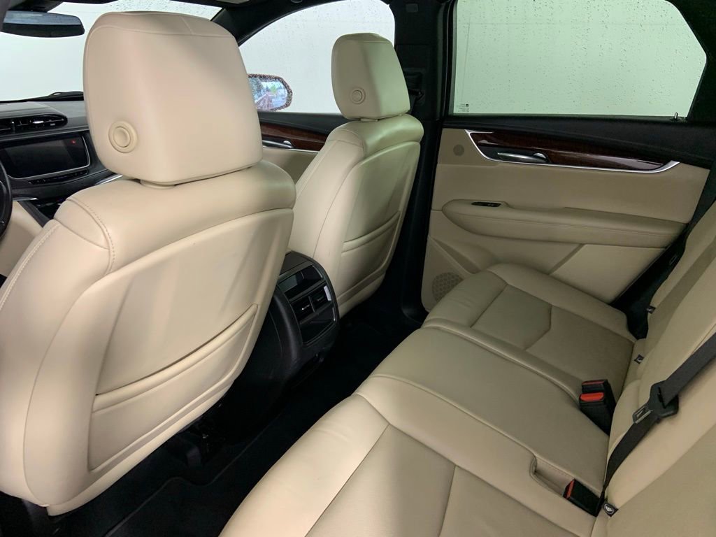 Used 2018 Cadillac XT5 Luxury w/ Driver Awareness Package FWD image 20