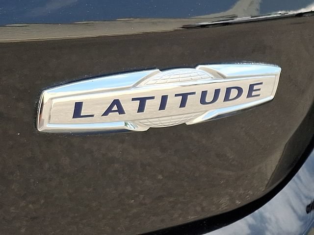 Used 2022 Jeep Compass Latitude FWD image 29