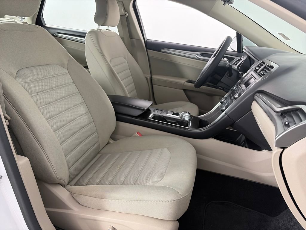 Used 2018 Ford Fusion SE image 31