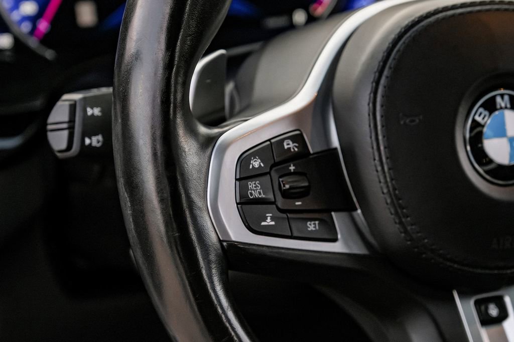 Used 2018 BMW 540i xDrive w/ M Sport Package image 15